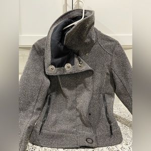 Women’s Lululemon winter jacket, size 6